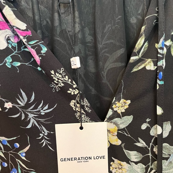 NWT Generation Love Hallie Floral Silk Blouse Black Wild Floral Size MED - Picture 4 of 4